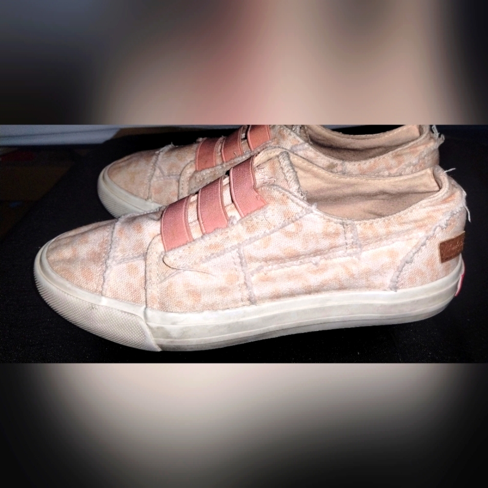 Blowfish Girls Peach W/ Animal Print Slip On Shoes Size 2